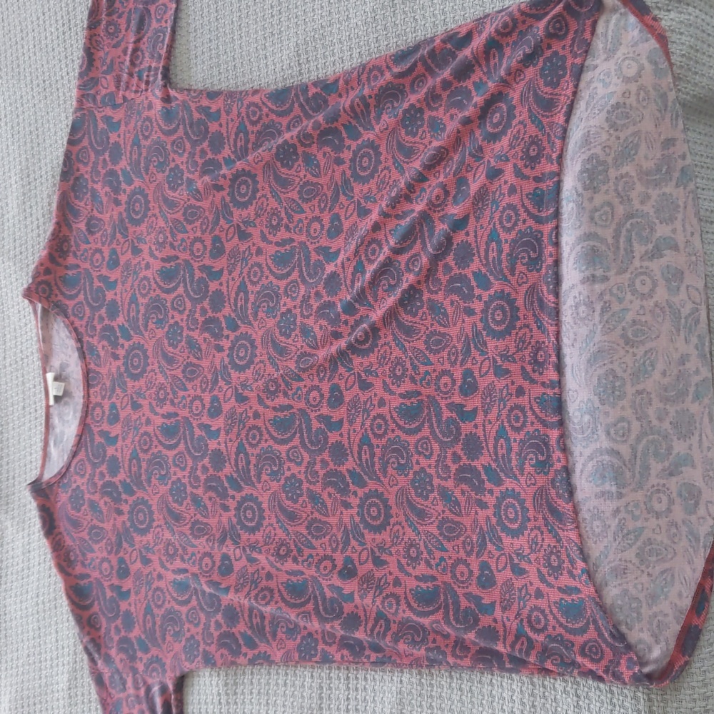 LuLaRoe Coral and Charcoal Paisley Tunic